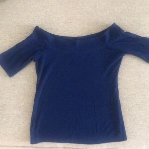 Off the shoulder shirt.  Fits more like a small